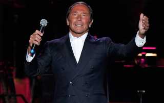 PAUL-ANKA-BIOGRAHPIE-ACTUALITES-CONCERT-SORTIES-CROONER-RADIO-IMG