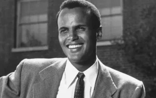 img-harry-belafonte-biographie-carriere-musicale-discographie-militant-crooner-calypso-jump-in-the-line-crooner-radio